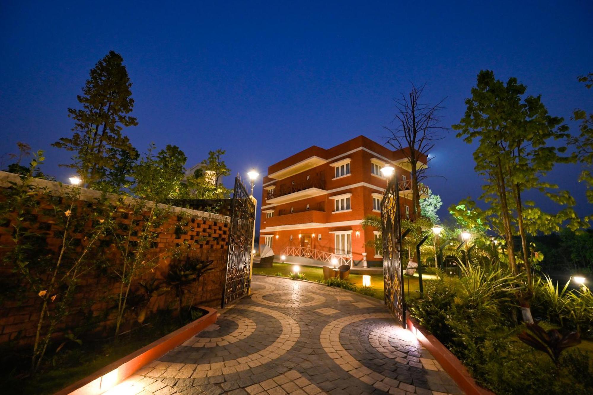Kushal Palli Resorts- A Unit Of Pearltree Hotels & Resorts 푸룰리아 외부 사진